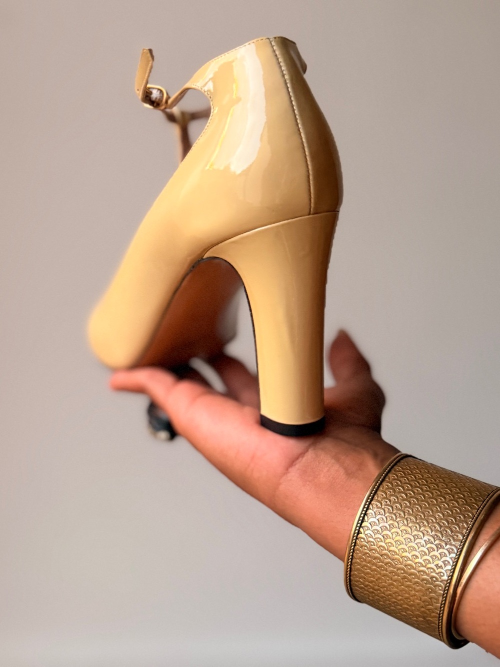 Chloé Patent Leather Peep-Toe Slingback Heels in Cream - Picture 7 of 8